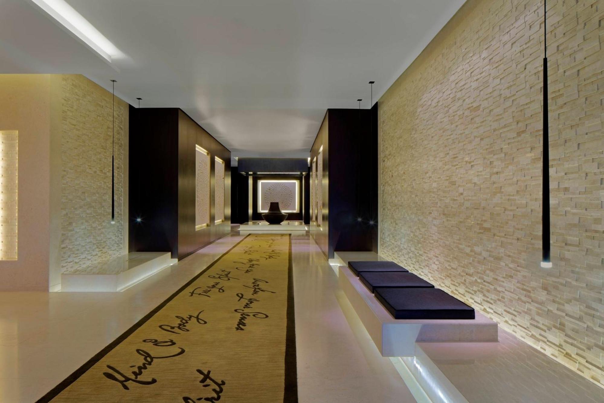 Le Meridien Dubai Hotel & Conference Centre Exterior foto The interior of the hotel